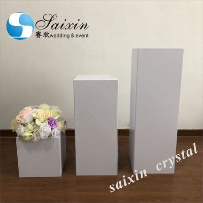 Hot sale gold metal flower stand with acrylic white pedestal for wedding aisle decoration