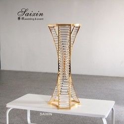 ZT-538G  2022 New Flower metal gold triangle crystal decor flower stand support decor